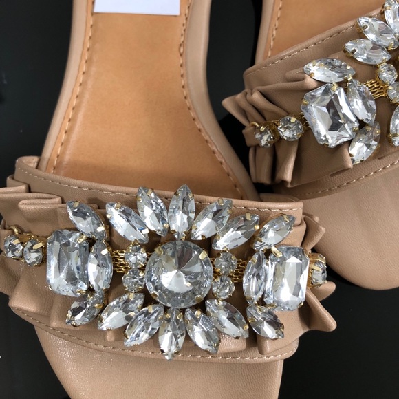 *PRICE IS FIRM* rhinestone/embellished sandals - Picture 2 of 7